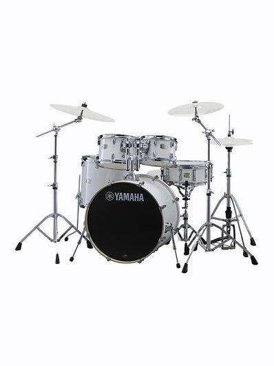 Yamaha Stage Custom 20 Black and white